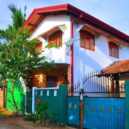 Senero House Hotel Bentota Bagian luar foto