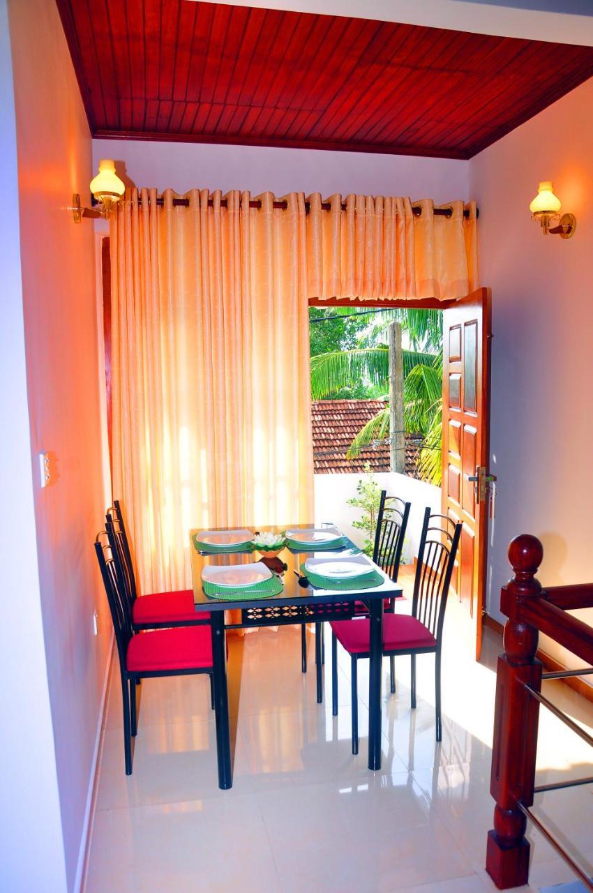 Senero House Hotel Bentota Bagian luar foto