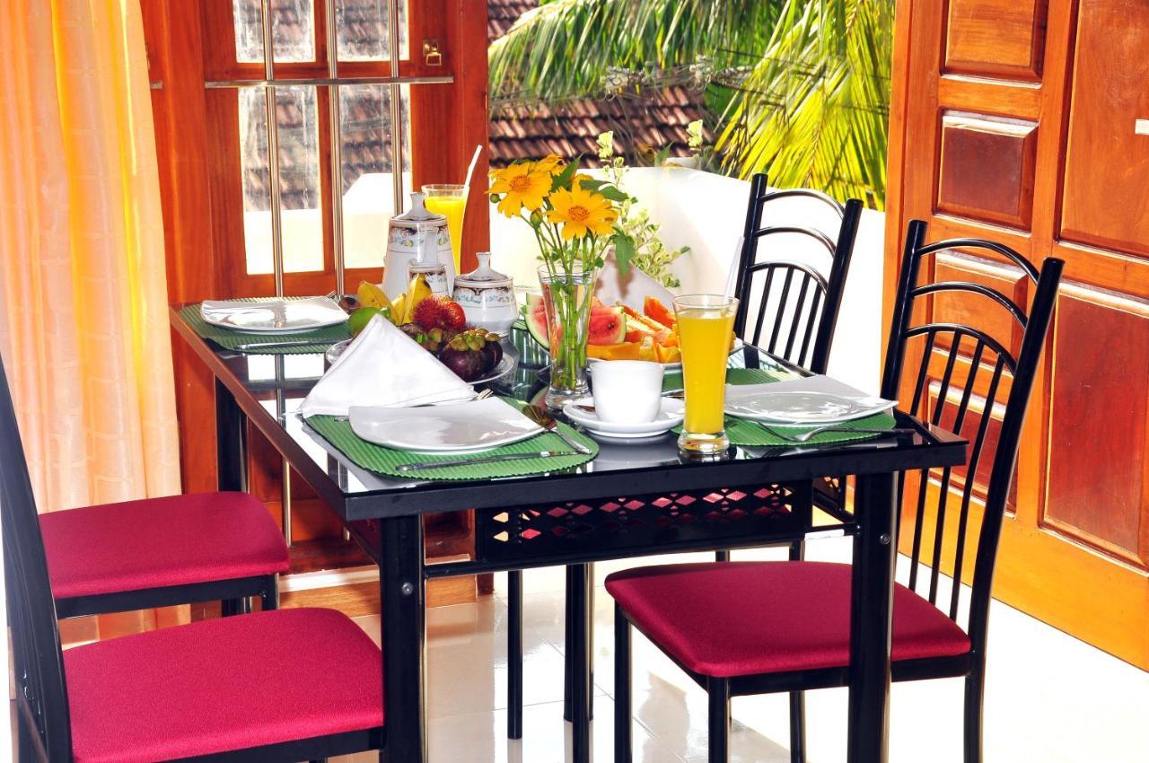 Senero House Hotel Bentota Bagian luar foto