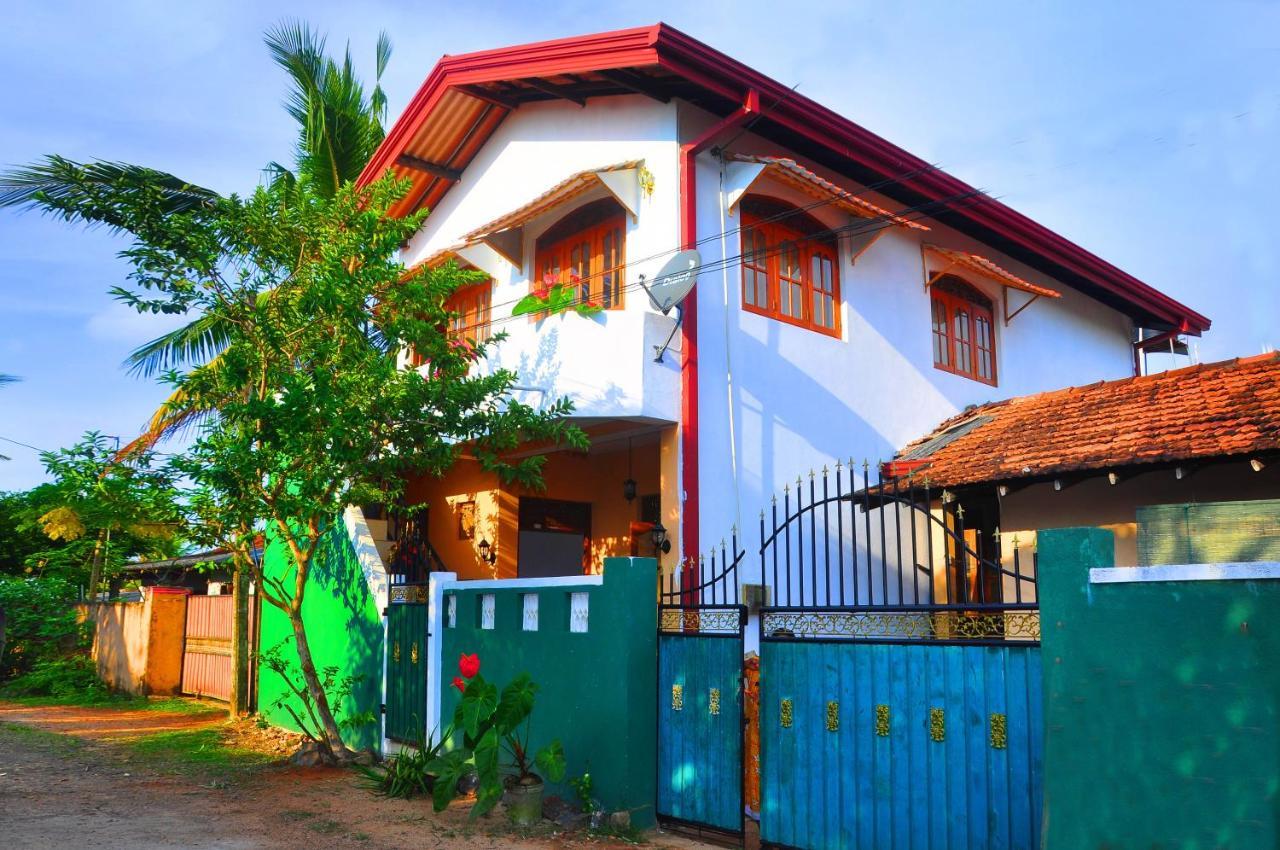 Senero House Hotel Bentota Bagian luar foto