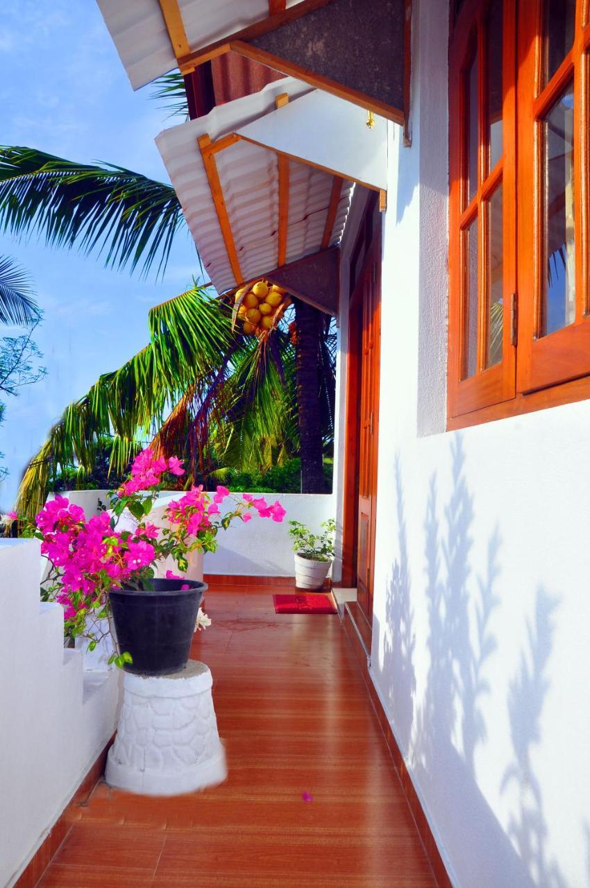 Senero House Hotel Bentota Bagian luar foto